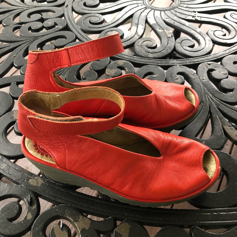 FLY LONDON tomato blood orange/red YaYa peep toe wedge! Fabulous shoes!